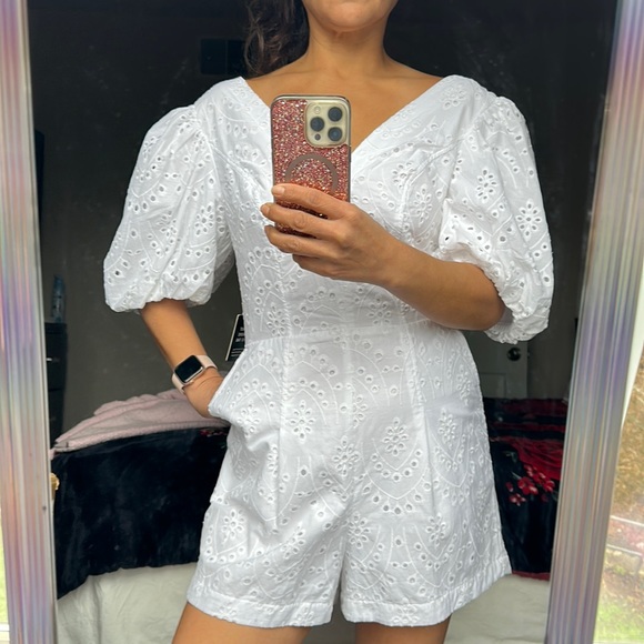 Express white romper shorts M - Picture 1 of 5